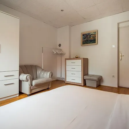 Apartment Sweet *